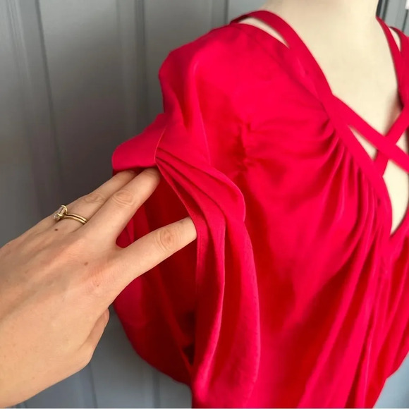 BCBG Max Azria Women's Hot Pink Oversized Flowy Tie Back Blouse - Picture 4 of 9